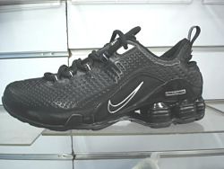 NIKE SHOX R5 - BLACK